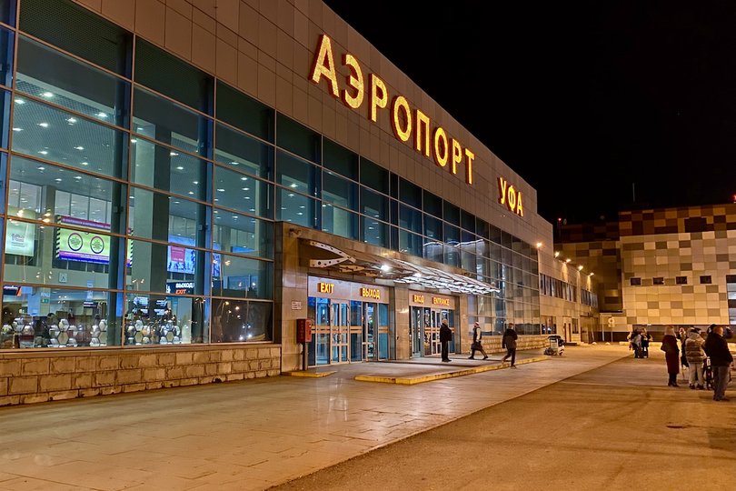 Аэропорт «Уфа» упростил условия въезда на территорию для такси. Но лишь для одной службы
