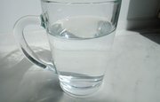 Сколько миллилитров воды в день нужно пить на килограмм веса, рассказала терапевт