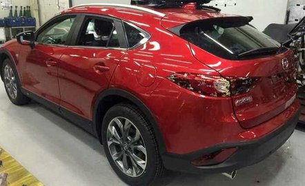 Mazda назвала цены на новый кроссовер CX-4