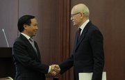Рустэм Хамитов встретился с послом Вьетнама в России Нго Дык Манем