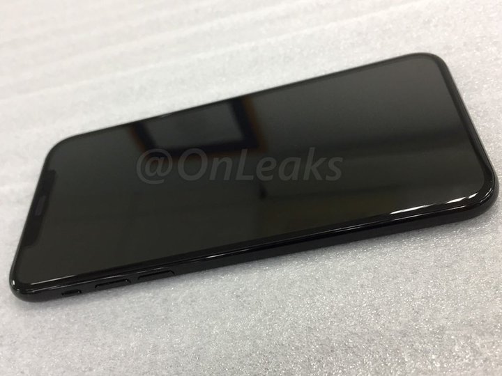 Смартфон iPhone 8 получит расцветку «черный оникс»