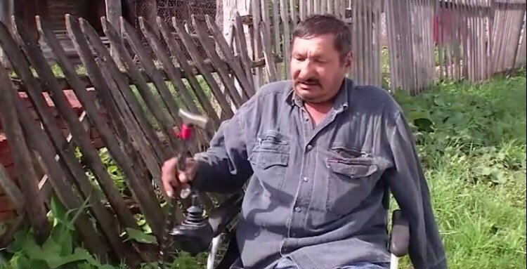 В Башкирии инвалида без руки и ног оштрафовали за неcкошенную траву в огороде