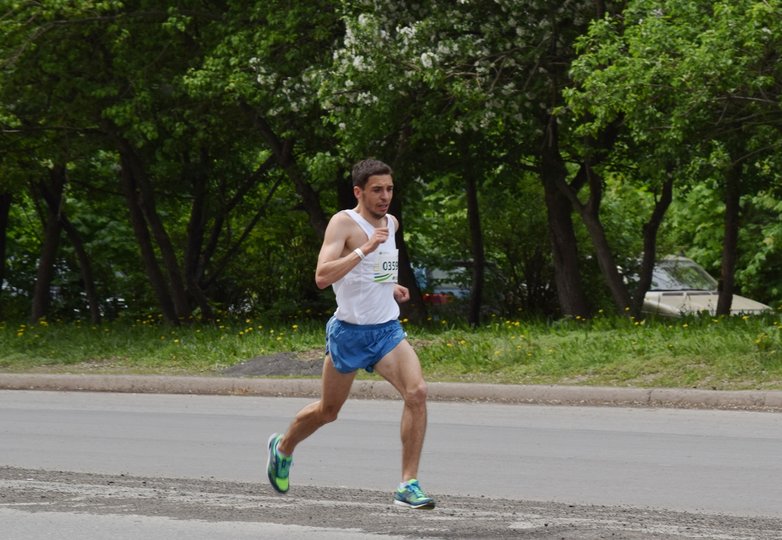 Сотни уфимцев пробежали «Зеленый марафон»