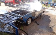 В Башкирии во дворе дома сгорел автомобиль