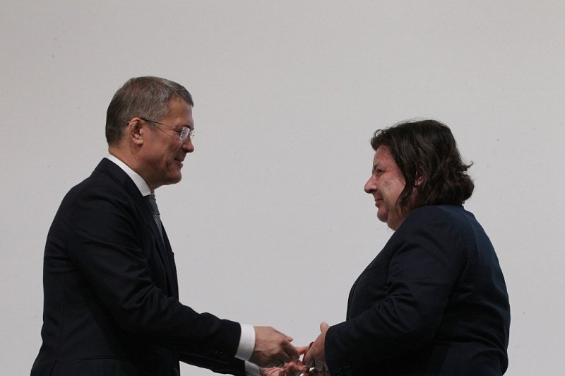 Глава «Башнефти» получил орден из рук Радия Хабирова