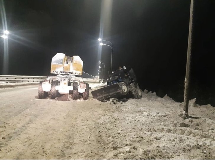 В Башкирии в аварии погиб тракторист, чистивший снег