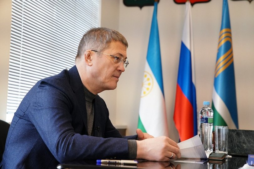 Радий Хабиров проводит совещание в Москве