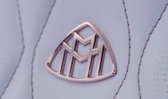 Mercedes-Maybach построит роскошный концепт с золотыми деталями