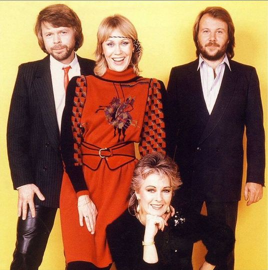 Новый альбом ABBA возглавил чарты в Великобритании