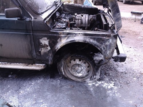 За ночь в Уфе горели сразу три автомобиля