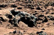 Уфолог обнаружил на Марсе четырёхметровое тело инопланетянина
