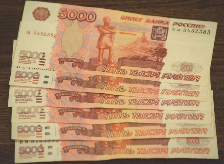 Рустэм Хамитов подписал указ о выплате 300 тысяч рублей