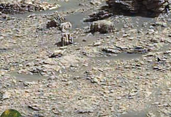 Уфологи нашли на Марсе несколько инопланетных артефактов