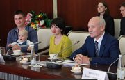 В Башкирии пять молодых семей получили по 300 тысяч рублей