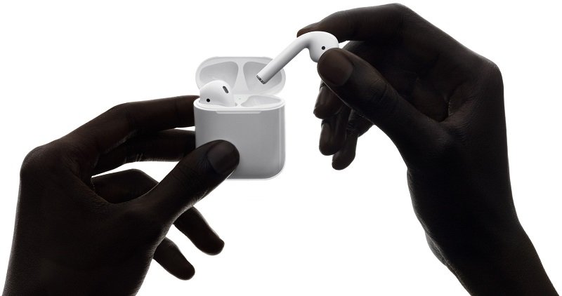 Компания Apple создает водостойкие наушники AirPods 2