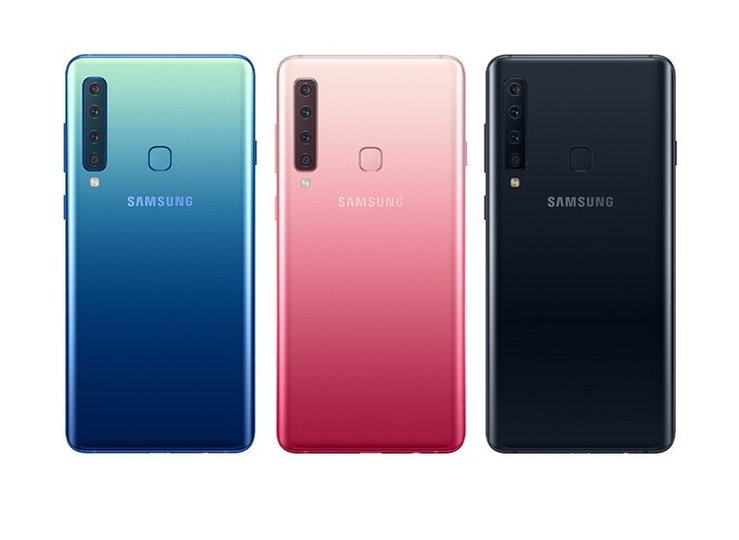 В России начались продажи смартфона Samsung Galaxy A9 с четырьмя объективами основной камеры