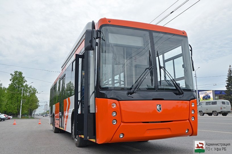 В Уфе презентовали первый новый троллейбус местного производства