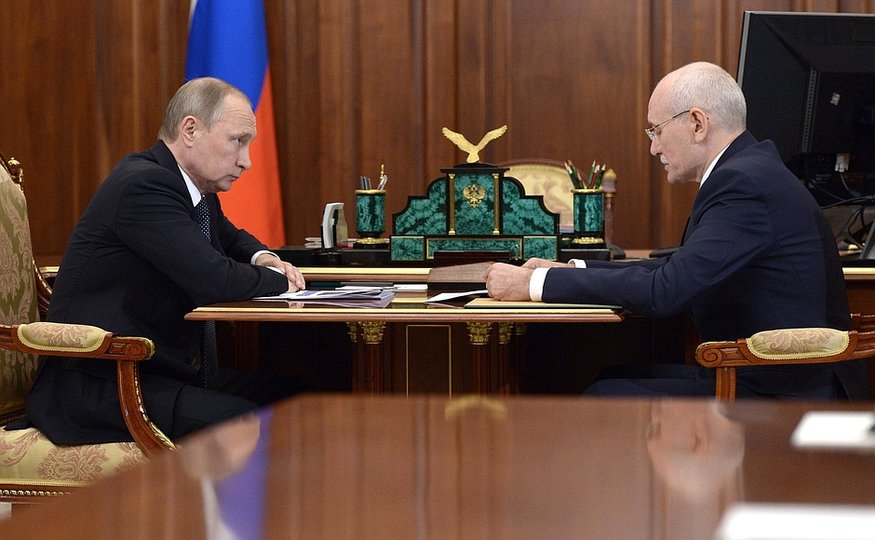 Хамитов заверил Путина в том, что «Кроношпан» будет запущен до конца года