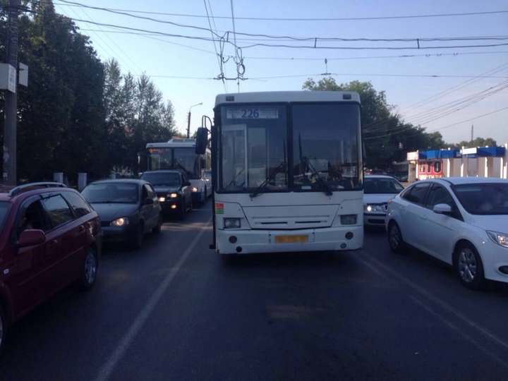 В Уфе из-за резкого торможения «НефАЗа» несколько пассажиров получили травмы