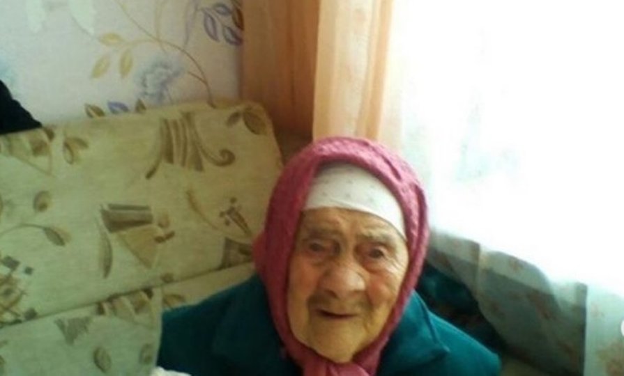 «Позорище»: Жителей Башкирии разозлил подарок 90-летней бабушке от чиновников