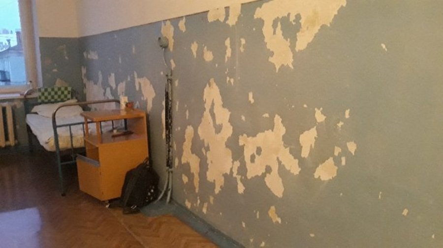 «У ребенка подозрение на пневмонию, а педиатр не проводит обход»: Жителя Башкирии ужаснула сельская больница с обшарпанными стенами