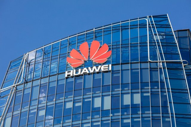 Компания Huawei отменила выпуск ноутбука Matebook из-за санкций США