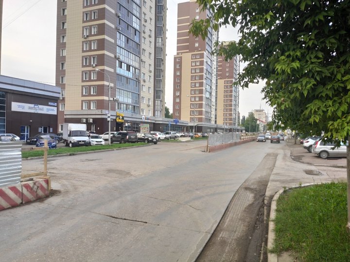 Реконструкцию улицы Комсомольской в Уфе начали с недоработанным проектом