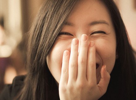 Учёные обнаружили, что смех помогает справляться со стрессом
