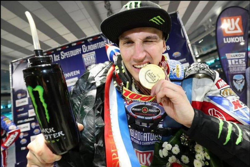Уфимский спортсмен стал чемпионом мира по мотогонкам на льду