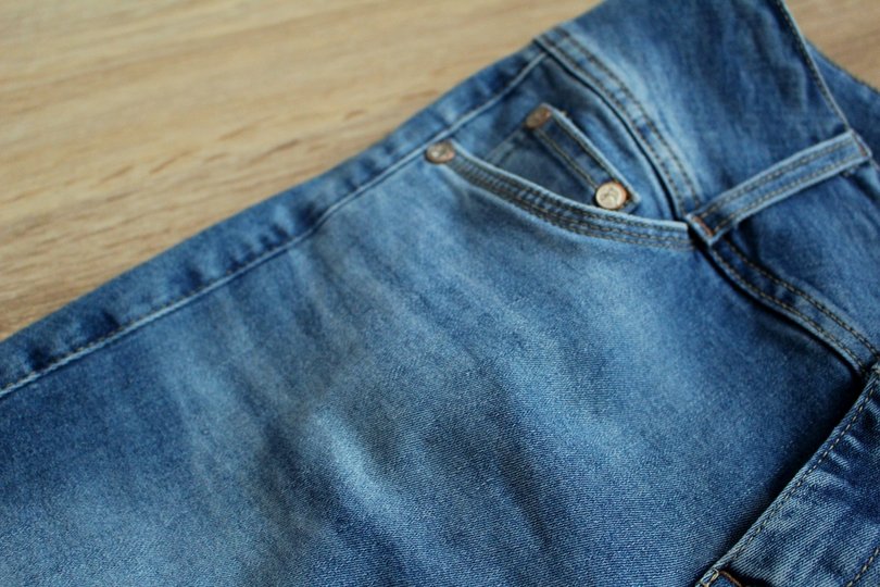 Из-за ошибки продавца уфимка не смогла надеть купленные джинсы