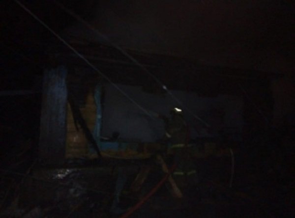 Житель Башкирии остался без жилья из-за ночного пожара