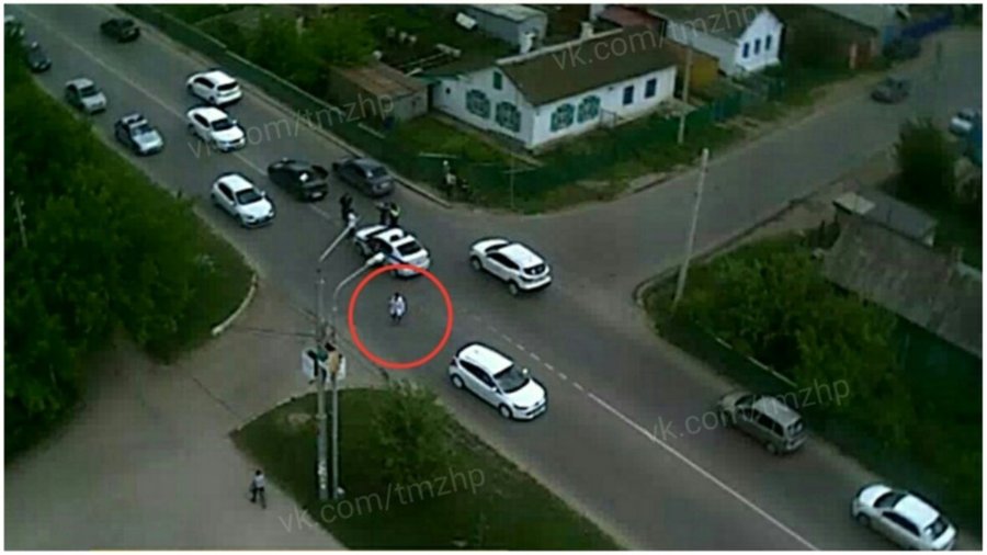 ДТП за ДТП: В Башкирии на опасном перекрёстке пешеходы сами создают аварийные ситуации 