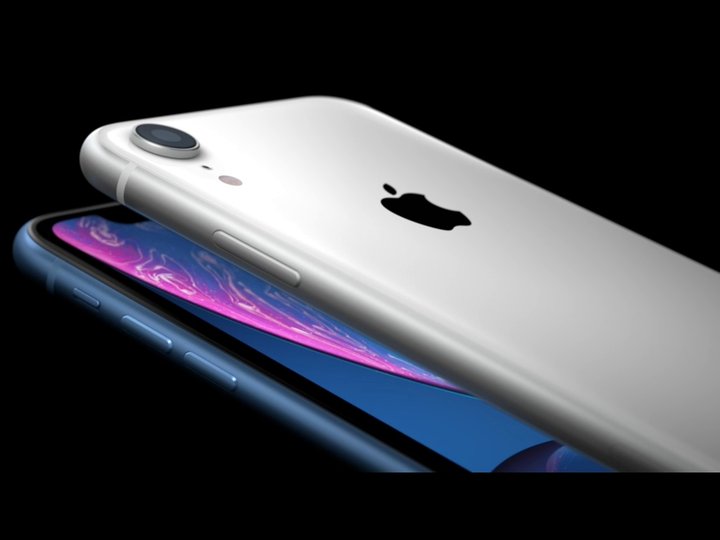 Apple начинает прием предварительных заказов на iPhone XR 