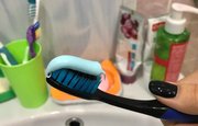 Об опасности отбеливания зубов в домашних условиях предупредила стоматолог
