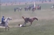 В Башкирии на Сабантуе лошадь скинула и едва не затоптала всадника