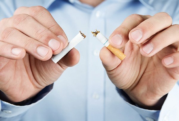 Ученые: Курение может стать причиной психоза 