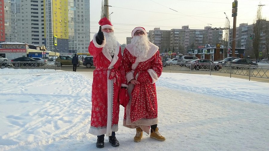 Жители Уфы могут принять участие в параде Дедов Морозов и Снегурочек
