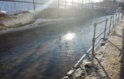 «Поплыли»: Жители Уфы начали жаловаться на затопленные талыми водами улицы