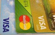 «Сбербанк» предложил клиентам отказаться от пластиковых карт