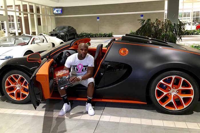 Bugatti Veyron из Дубая выставили на аукцион в России за 2 млн долларов