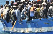 В Италии на судне с мигрантами нашли 30 тел