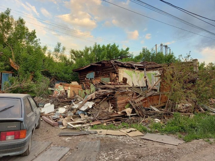 «Что бы вы делали, если бы перед вашим домом была такая разруха?»: Уфимцам ответили по поводу груды строительного мусора под окнами