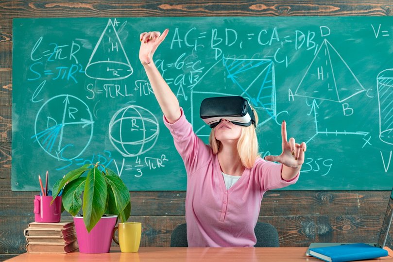 Образование в VR: МТС создала систему онлайн и VR-трансляций лекций 
