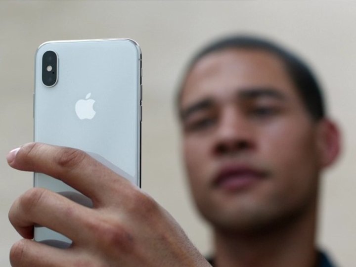Компания Apple представила сразу три новых iPhone