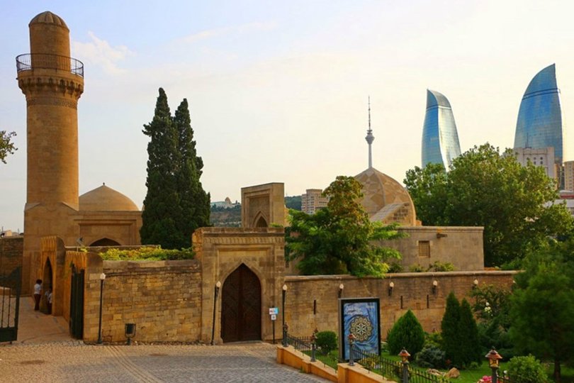Как насчет небольших каникул в Азербайджане? 