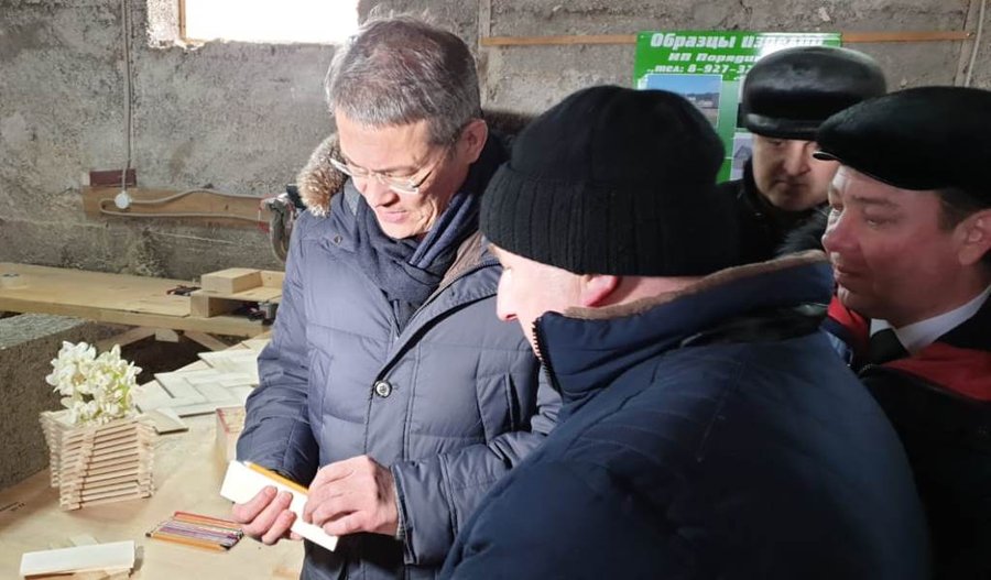 «Несвоевременно предоставляем положенные по закону всем нуждающимся жителям республики 110 кубов на строительство дома»: Радий Хабиров рассказал о проблемах обработки древесины