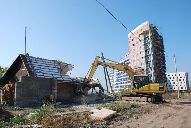 В Уфе на улице Тукаева снесли два частных дома