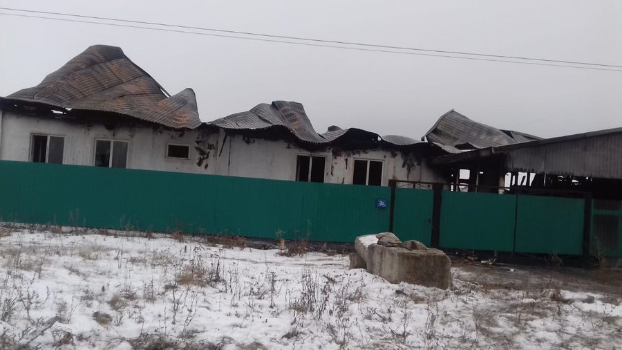 В Башкирии сотрудники Росгвардии вытащили из горящего дома трёх человек 