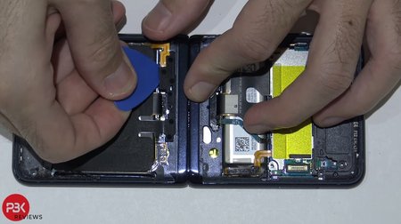 Складным смартфонам Samsung грозит дефицит из-за коронавируса