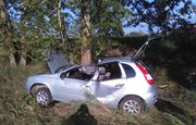 В Башкирии водитель Lada погиб, врезавшись в дерево